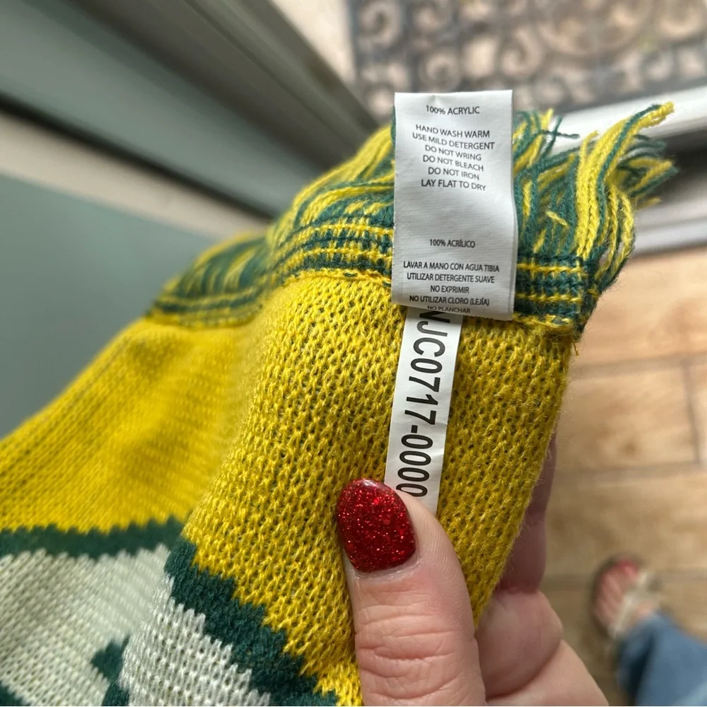 Green Bay Packers Logo Reversible Scarf NFL Rally Rag Fringe Unisex Green Yellow